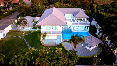 บ้านเดี่ยว หาดบางเสร่ : ขายพูลวิลล่า บางเสร่