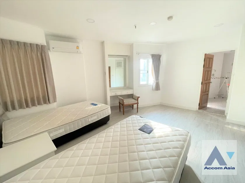 picture 🔼🔽 AccomA 📩 Pet friendly 3 BR Condominium @Fifty Fifth Tower (AA43975) - 14/19