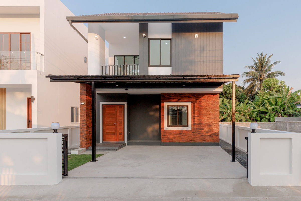 รูป ขายบ้านเดี่ยวสองชั้น 3 ห้องนอน 3 ห้องน้ำ 1 ห้องครัว 2 ที่จอดรถ - รูปที่ 1/30