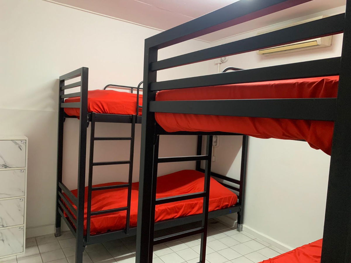 รูป ขายโรงแรม ด่วน สุขุมวิท ซ.15 เนื้อที่ 24 ตารางวา มี 4 ห้องนอน 3 ห้องน้ำ - รูปที่ 19/22