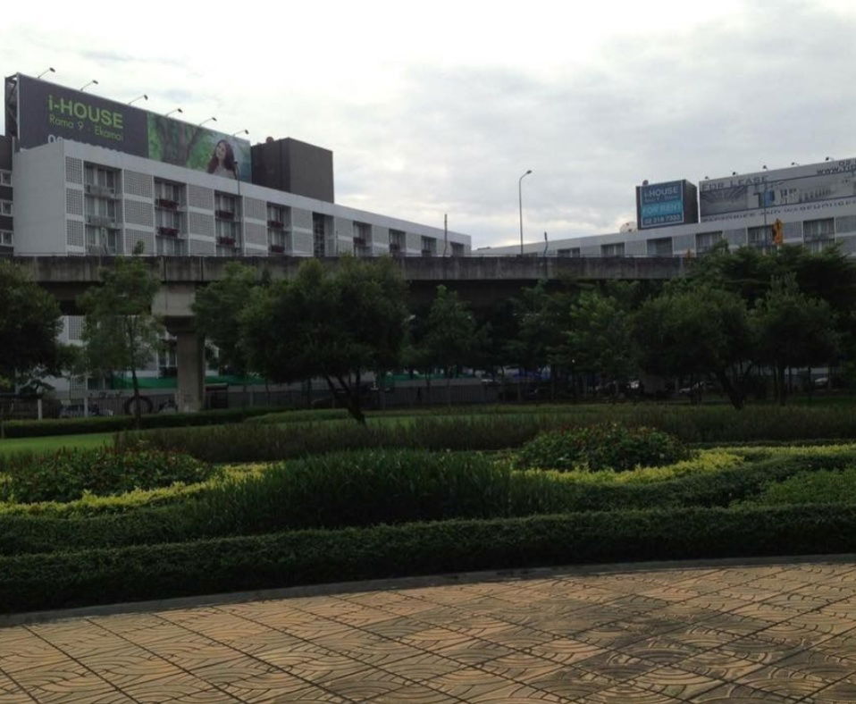 รูป ให้เช่าคอนโด studio ขนาด 28 ตารางเมตร i-House (พระราม 9 – เอกมัย) คอนโดพร้อมอยู่ เฟอร์นิเจอร์และเครื่องใช้ไฟฟ้าครบ สะอาด ปลอดภัย - รูปที่ 8/8