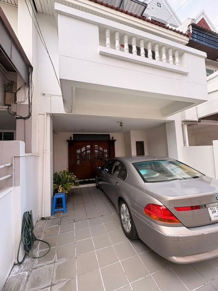 picture Sell, buy, townhouse, home office, Prachaniwet, Soi Chitpraphasorn, cheap price, interested, Line: @951qfbfi - 1/5