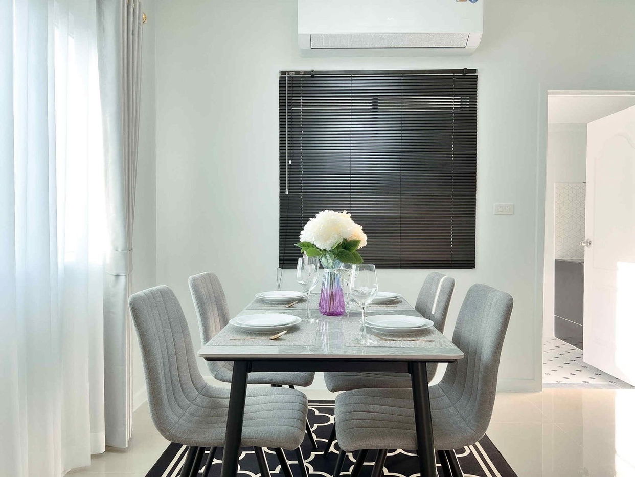 รูป ทาวน์เฮาส์ 2 ชั้น 3 ห้องนอน สำหรับขายในแหลมฉบัง - รูปที่ 10/18