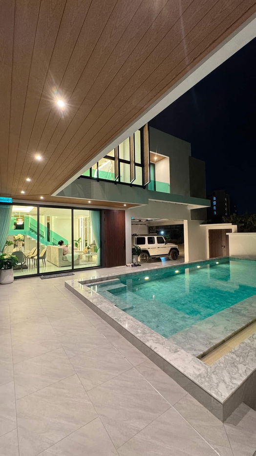 รูป พูลวิลล่าหรู 4 ห้องนอนให้เช่าในหาดจอมเทียน - รูปที่ 2/13