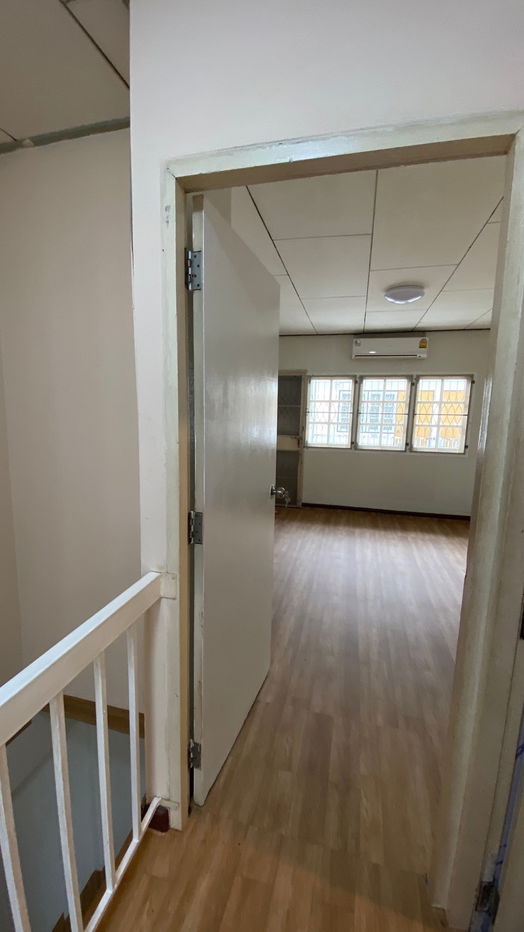 รูป บ้านให้เช่า ทาวน์เฮาส์2ชั้น 3 นอน 2น้ำ 1 จอด หมู่บ้านเสนาวิลล่า84 เดินทางสะดวก ใกล้เดอะมอลล์บางกะปิ น้อมจิตต์ โลตัสบางกะปิ ตลาดบางกะปิ  - รูปที่ 9/10