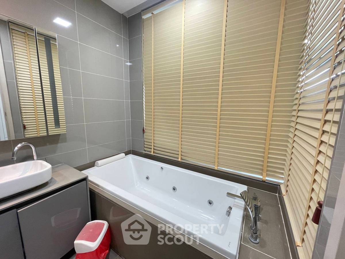 picture 2-BR Condo at M Phayathai near BTS Victory Monument (ID 2462331) - 11/12