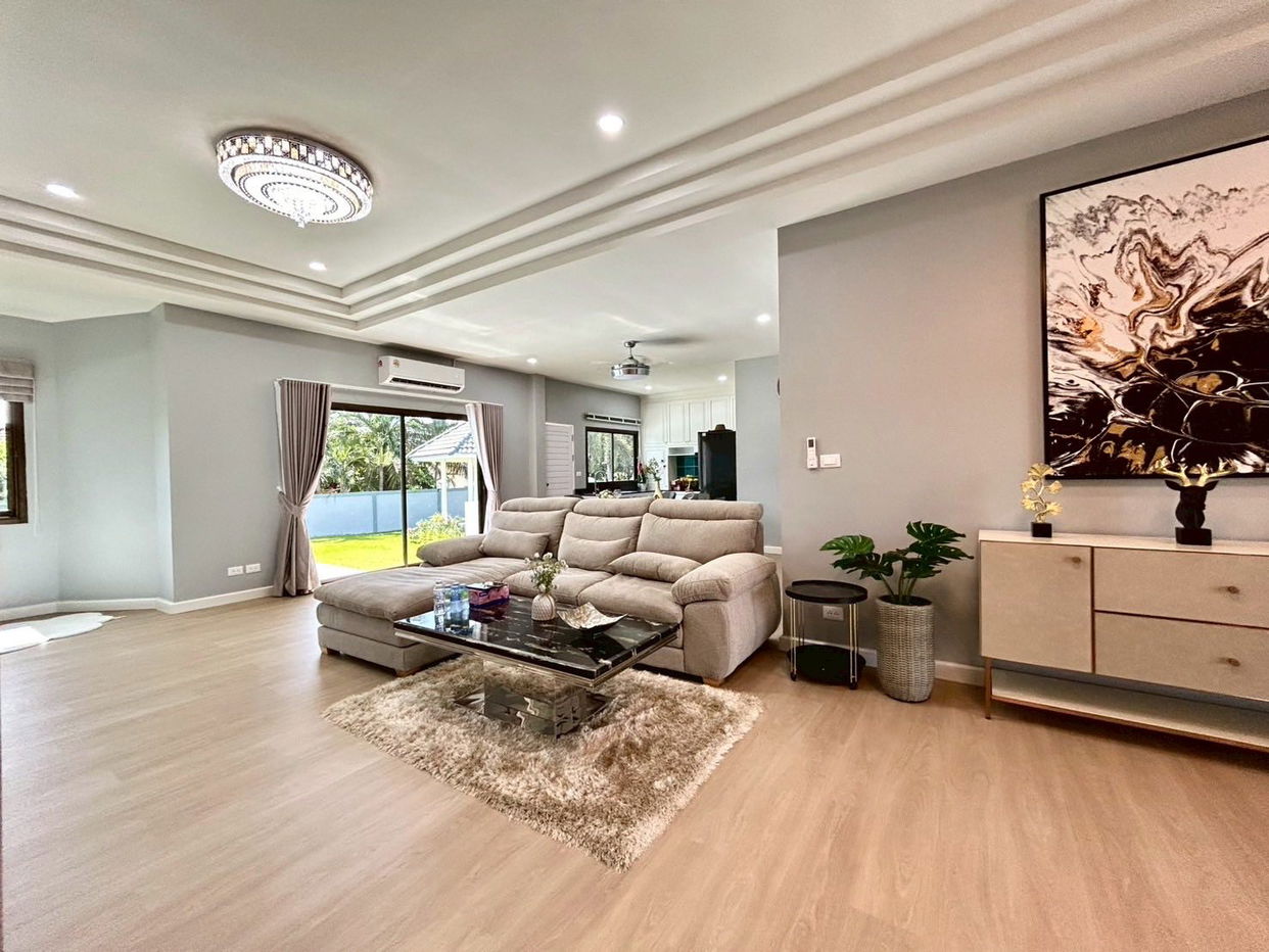 picture 3 Bedrooms Pool Villa for Sale in Bangsaray - 5/14