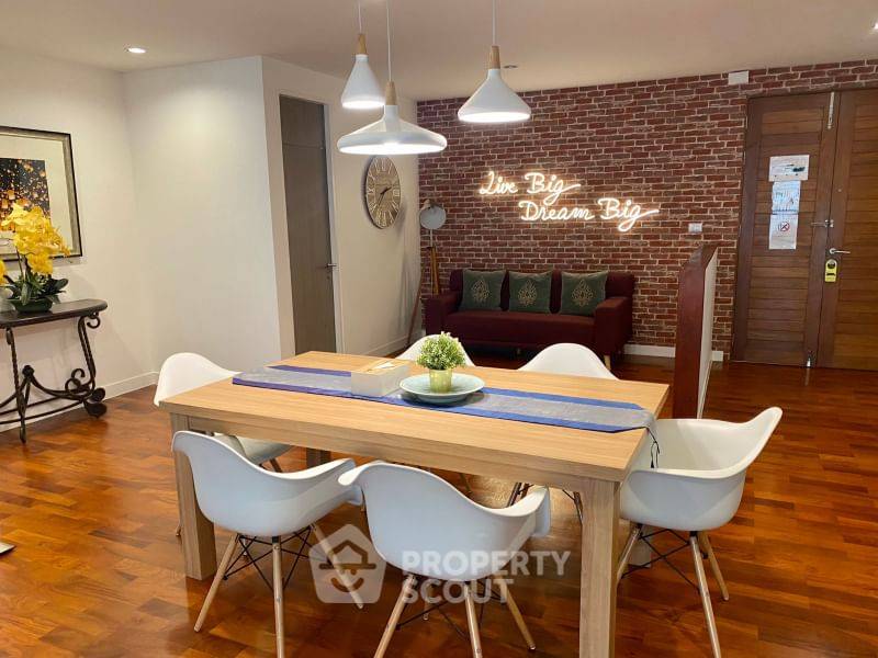 picture 3-BR Condo at Benviar Tonson Residence near BTS Ratchadamri (ID 568423) - 8/16