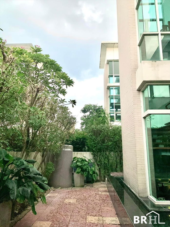 picture ready-to-move-in condo at an amazing price!! the star estate pattanakarn 69 - 2/9