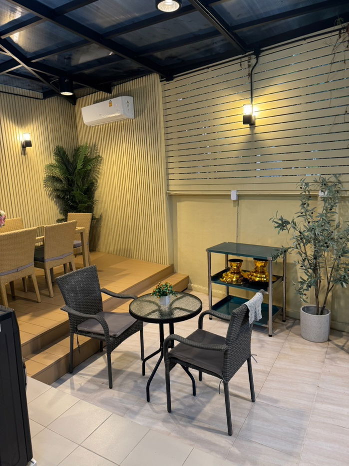 picture Two storey house for rent with 4 bedrooms,4 toilets and 1 kitchen.  - 38/41