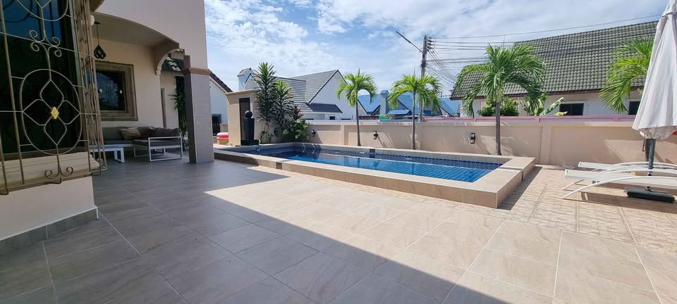 รูป ขายวิลล่าพูลวิลล่าส่วนตัว 3 ห้องนอนในมาบประชัน - รูปที่ 2/20