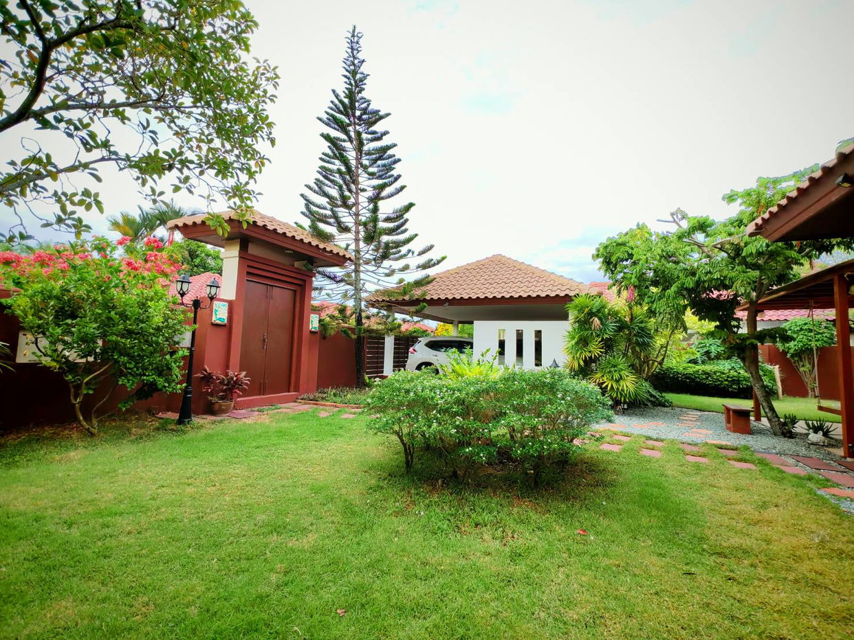 picture Single-Storey Residence for Rent in Huay Yai - 1/16