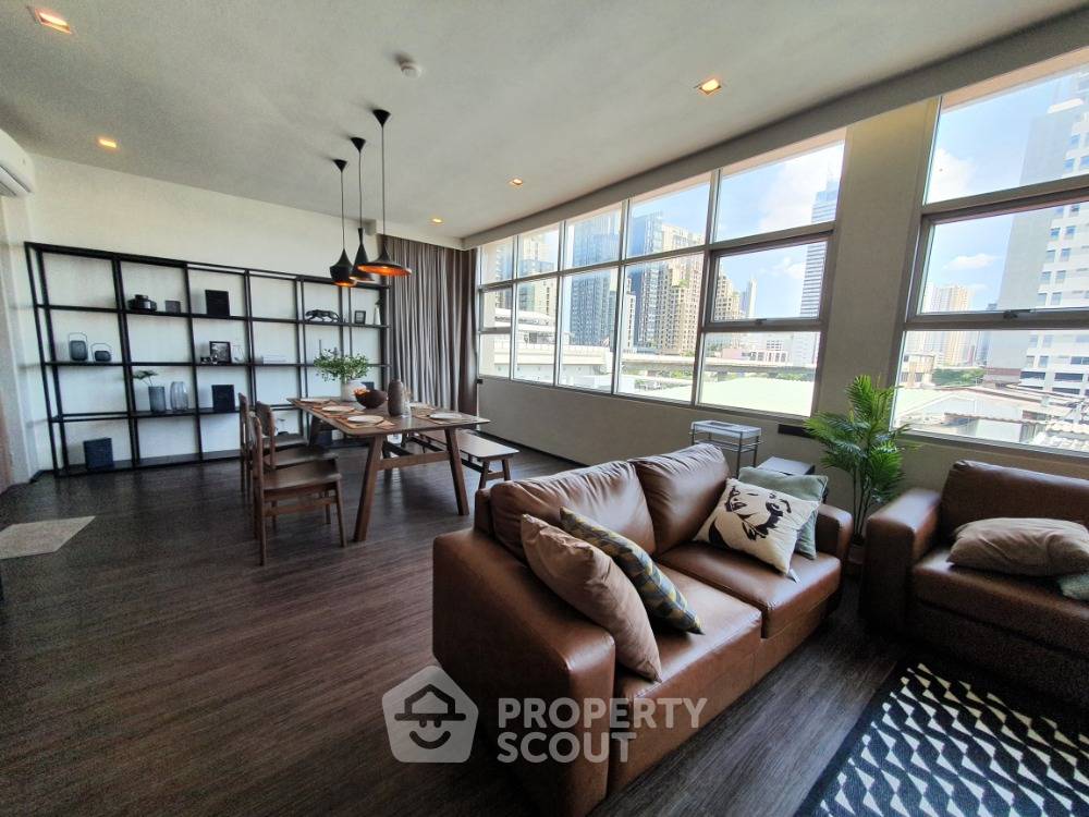 picture 3-BR Condo at The Room Bts Wongwianyai near BTS Wongwian Yai (ID 513621) - 3/17