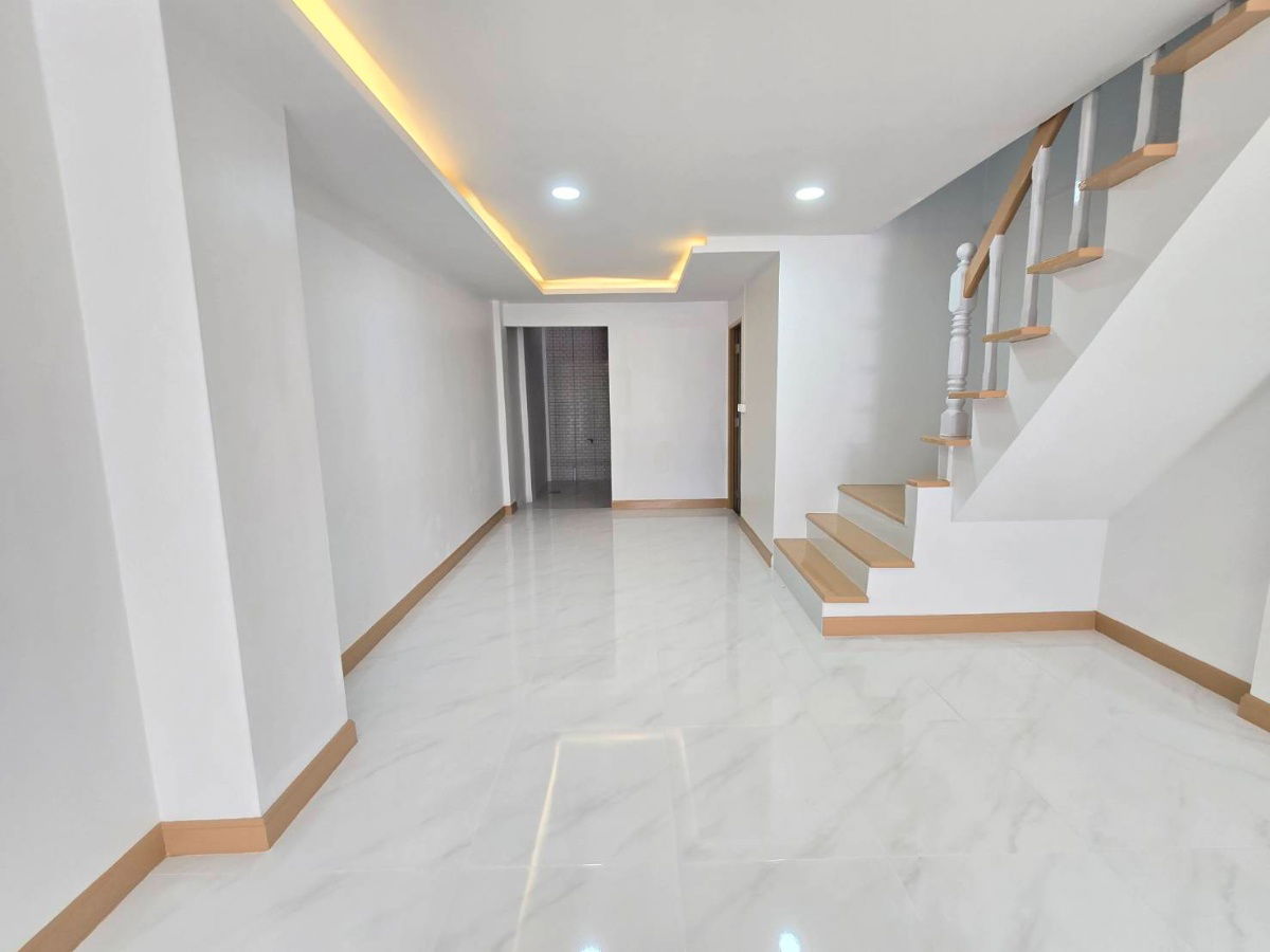 รูป ทาวน์เฮ้าส์2ชั้น ตกแต่งใหม่ สวยงาม พร้อมอยู่ มบ.วันวรา2 ซอยสายไหม75 สายไหม ใกล้ทางด่วน - รูปที่ 7/22