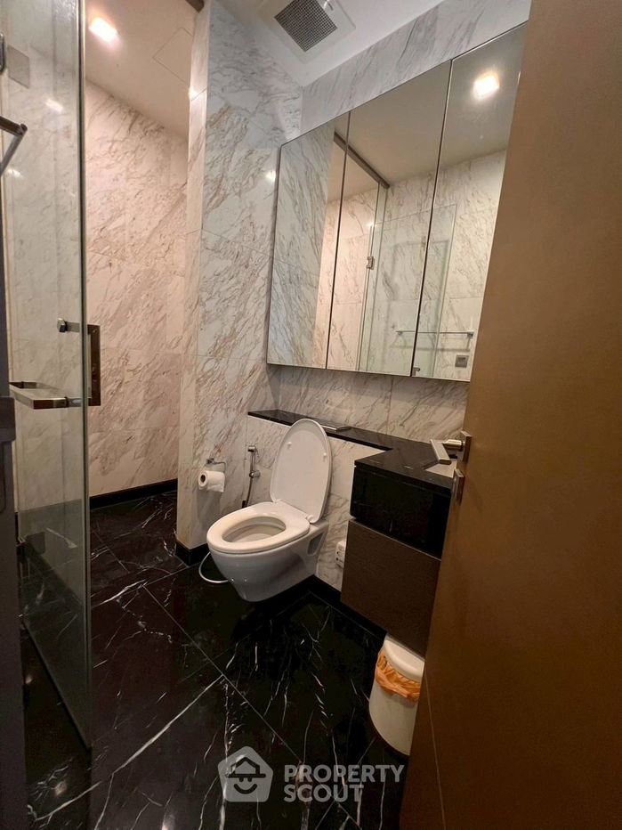 รูป คอนโด 4-ห้องนอน ที่ ศาลาแดง วัน ใกล้ MRT สีลม (ID 2463111) - รูปที่ 11/12