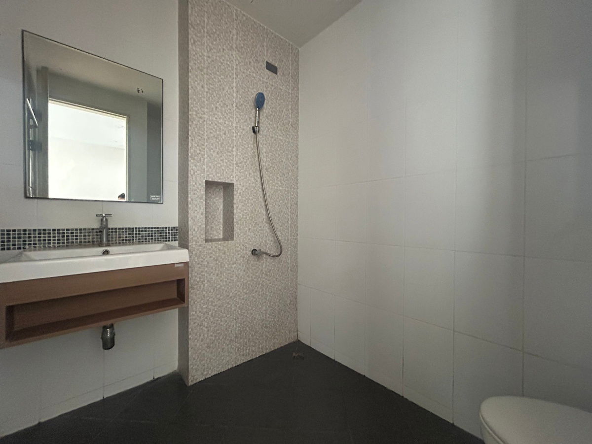 รูป JK 6418317 : เดอะ พอร์ท สุขสวัสดิ์ - รูปที่ 15/26