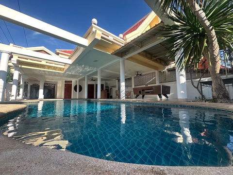 วิลล่าสระว่ายน้ำ 7 ห้องนอนให้เช่า – ทัพพระยา