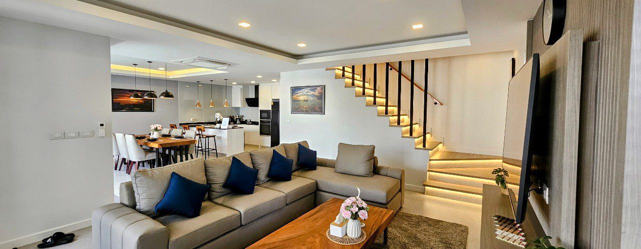 picture Zensiri Midtown Pool Villa for Sale in Central Pattaya - 2/13