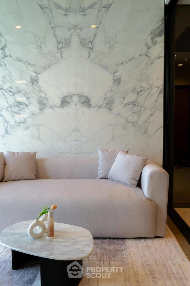 picture 2-BR Condo at The Crest Park Residences near MRT Phahon Yothin (ID 2462053) - 4/10