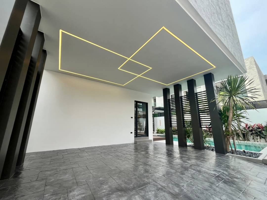 picture 5 Bedrooms Pool Villa for Sale in South Pattaya - 16/16