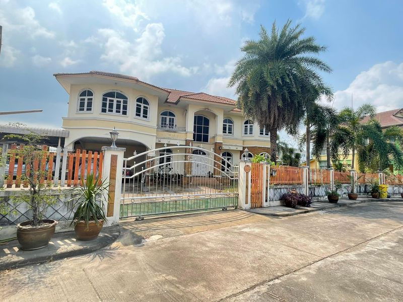 รูป บ้านเดี่ยวมือสองหลังใหญ่ โครงการ วิวไม้ เก้ากิโล ศรีราชา ชลบุรี - รูปที่ 1/11