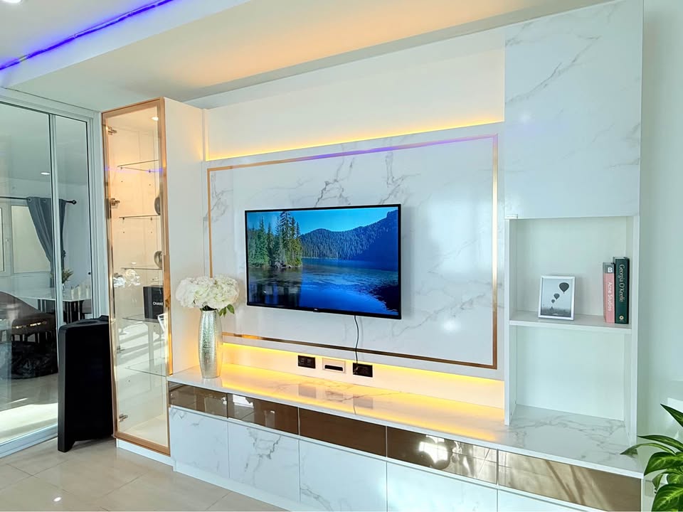 picture Spacious 4-Bedroom Corner Pool Villa for Sale – Mabprachan - 6/13