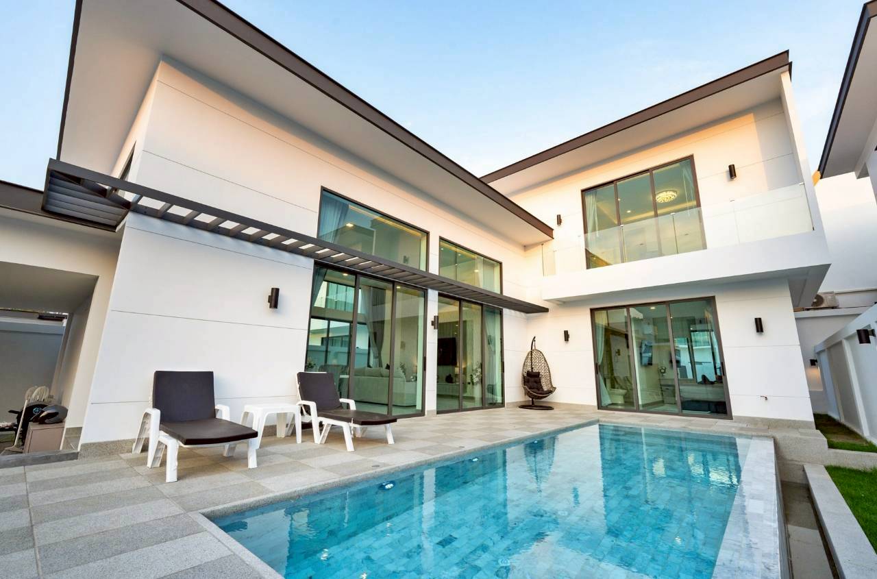 รูป วิลล่าหรู 3 ห้องนอนพร้อมสระว่ายน้ำให้เช่า – ชากนอก พัทยาตะวันออก - รูปที่ 1/19