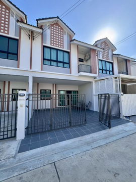 ให้เช่า Townhouse Zensiri (เซนสิริ ทาวน์เฮาส์) 3 ห้องนอน 3 ห้องน้ำ 