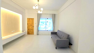 ทาวน์โฮม บางละมุง ชลบุรี : ขายทาวน์เฮาส์ 2 ห้องนอนในพัทยาตะวันออก