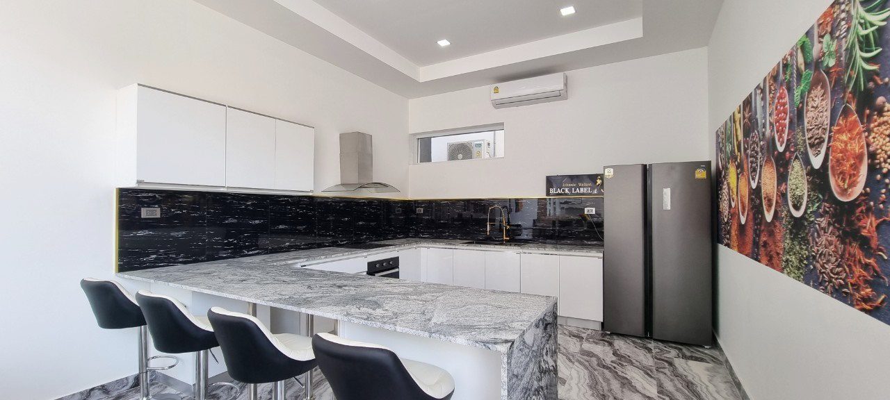 picture Pool Villa in Pratumnak 6 Beds for Sale - 6/22