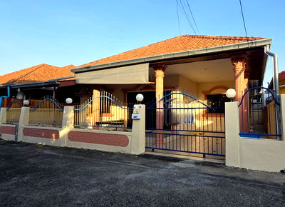 Houses for sale Wat Phra Yai : Single House 2 Bedrooms for Sale in Thepprasit Pattaya 