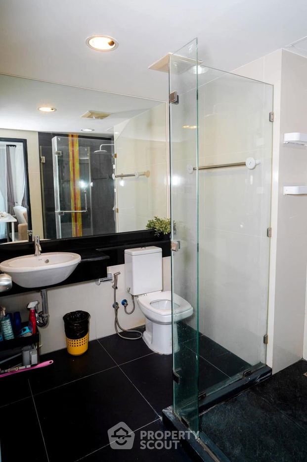 picture 2-BR Condo at Chateau In Town Ratchada 20 near MRT Sutthisan (ID 1998902) - 16/17