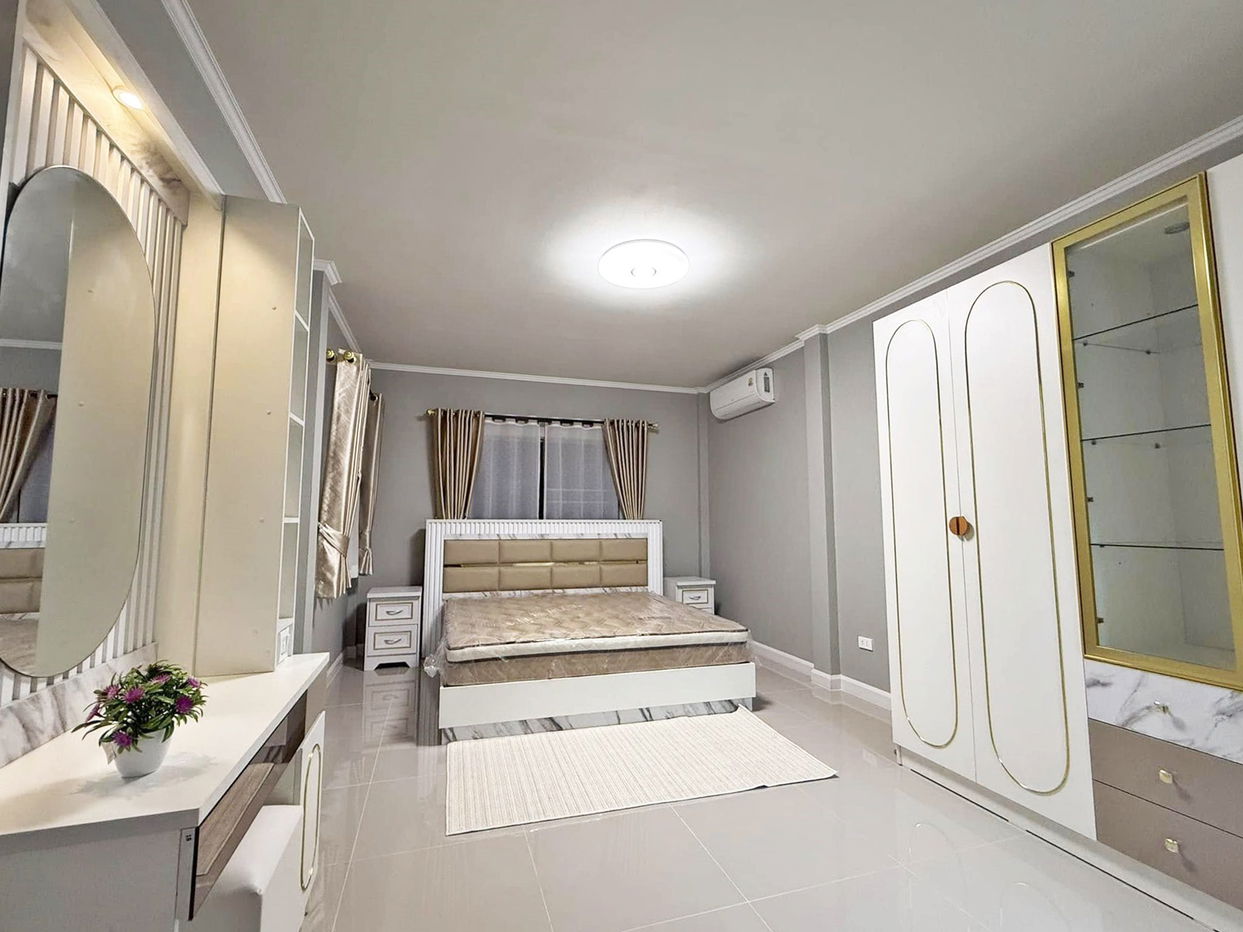 รูป ขายพูลวิลล่า 4 ห้องนอนในพัทยาตะวันออก - รูปที่ 11/16