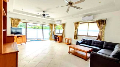 บ้านเดี่ยว ถนนจอมเทียนสาย 1 : ขายพูลวิลล่า 3 ห้องนอน ใน จอมเทียน