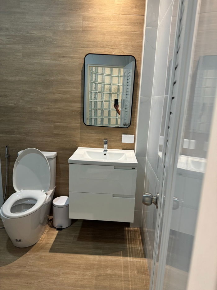 picture Two storey house for rent with 4 bedrooms,4 toilets and 1 kitchen.  - 20/41