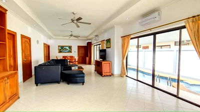 บ้านเดี่ยว ถนนจอมเทียนสาย 1 : ขายพูลวิลล่า 3 ห้องนอนในจอมเทียน