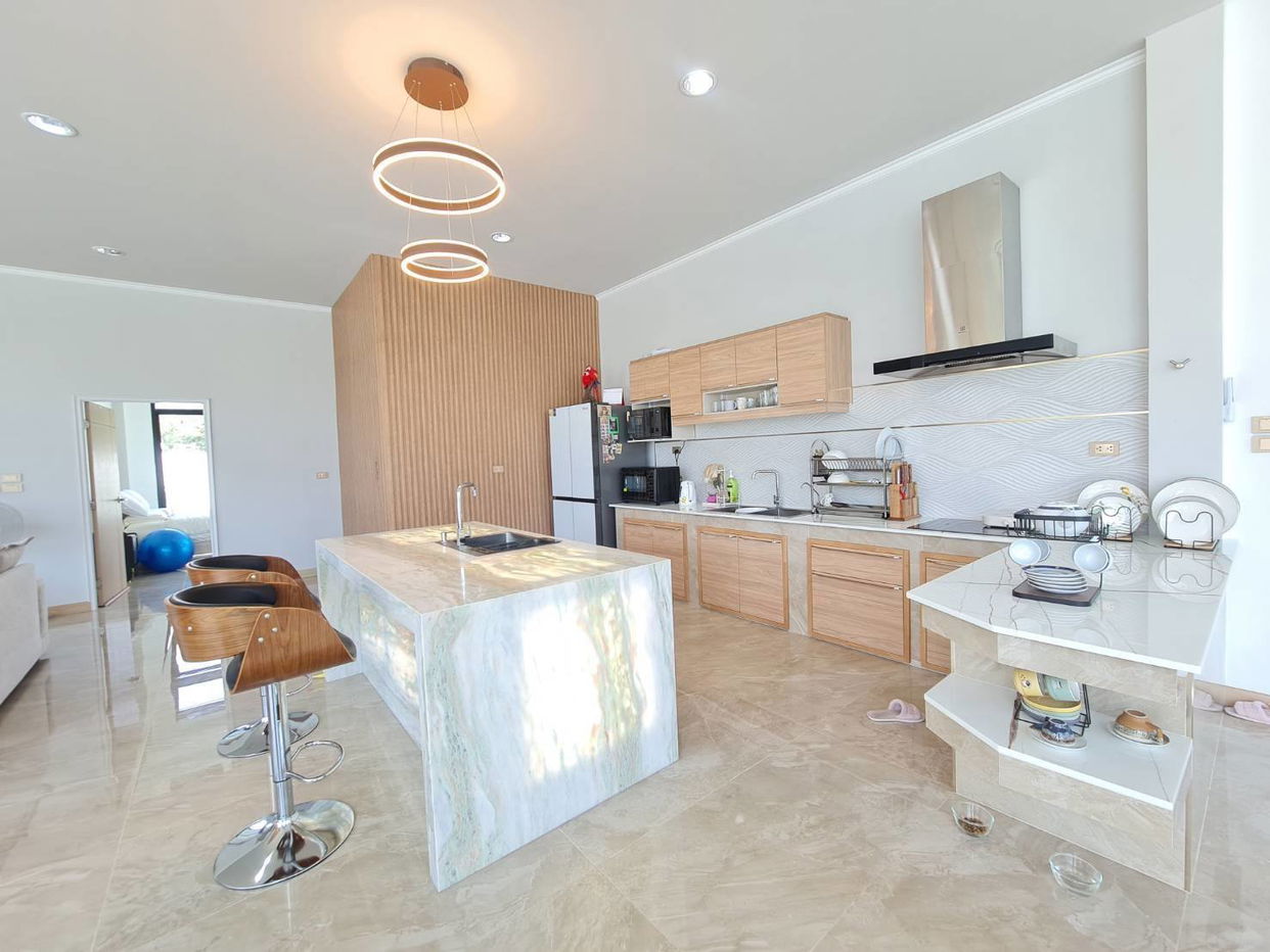 picture 3 Bedrooms Pool Villa for Sale in Bangsaray - 4/10