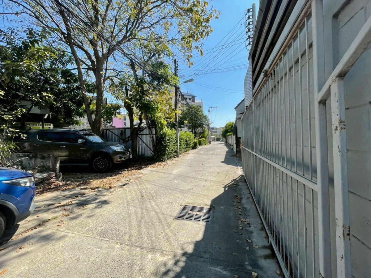 picture ✨ Land for Sale – Soi Ti Lek, Nai Mueang, Korat | 243 sq.wah | Prime City Location – Rare Find! - 4/5