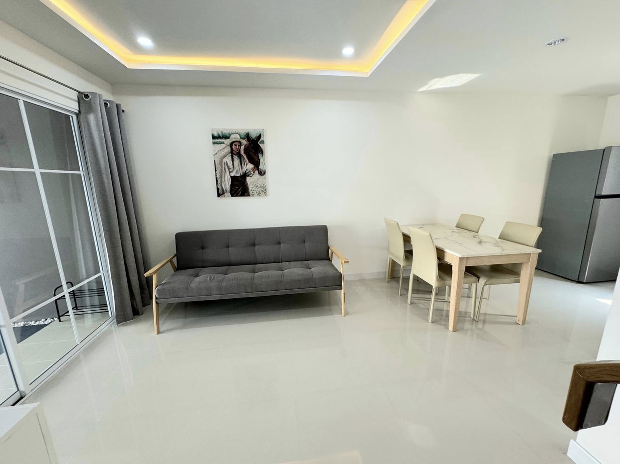 รูป ขายทาวน์เฮ้าส์ ห้วยใหญ่ - รูปที่ 2/9