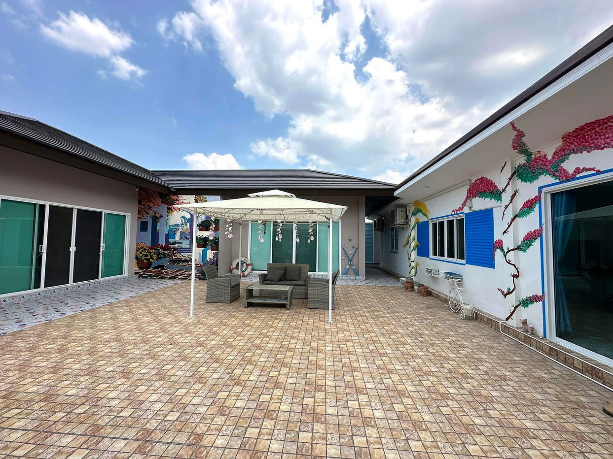 รูป วิลล่าหรูให้เช่า – พัทยาตะวันออก - รูปที่ 1/15