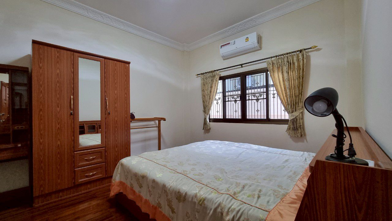 picture 3 Bedrooms House in East Pattaya for Sale - 10/15