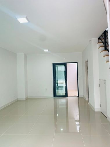 3-bed townhouse for rent, 142 sqm, 19.9 sq wah, Baan Klang Muang The Edition Sathorn - Suksawat