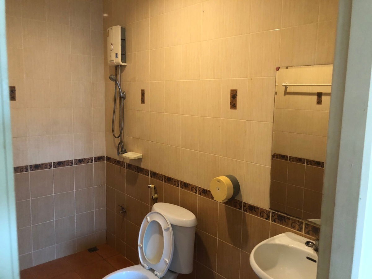 รูป ทาวน์เฮ้าส์ให้เช่าใกล้ม.บูรพา บางแสน - รูปที่ 16/25