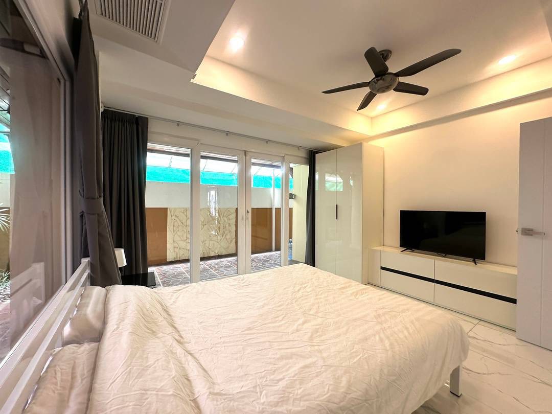 picture Luxury Pool Villa for Sale – South Pattaya - 14/16