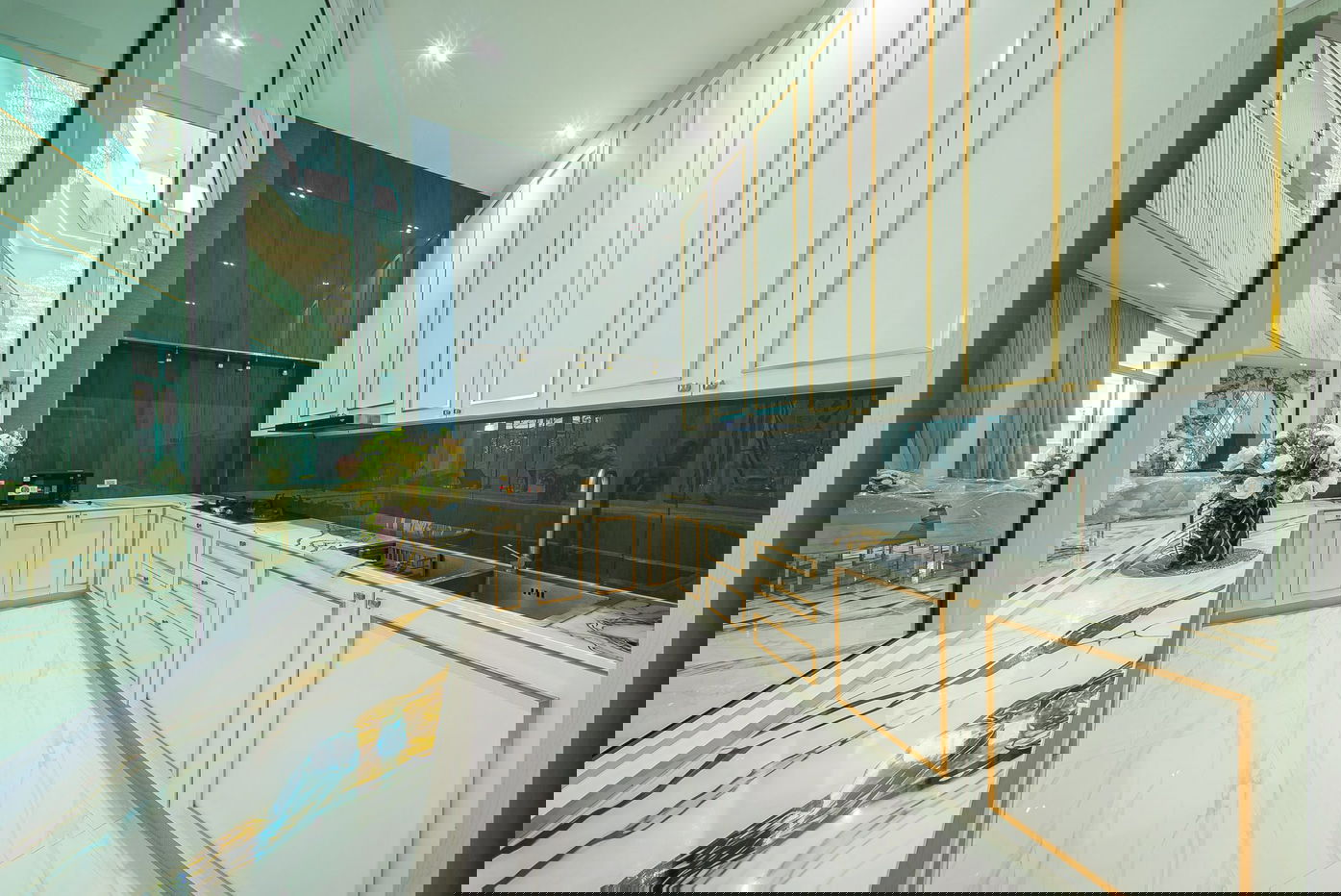 picture 7 Beds Luxury Pool Villa in Na Jomtien for Sale - 7/23