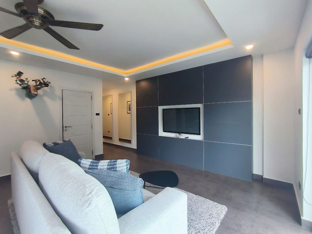 picture Tudor Court 1 Bedroom Condo for Sale - 2/9