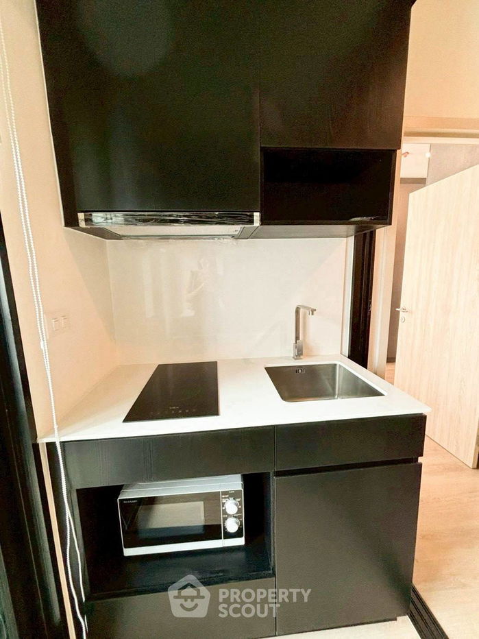 picture 1-BR Condo at Nue District R9 near MRT Phra Ram 9 (ID 2461863) - 10/11