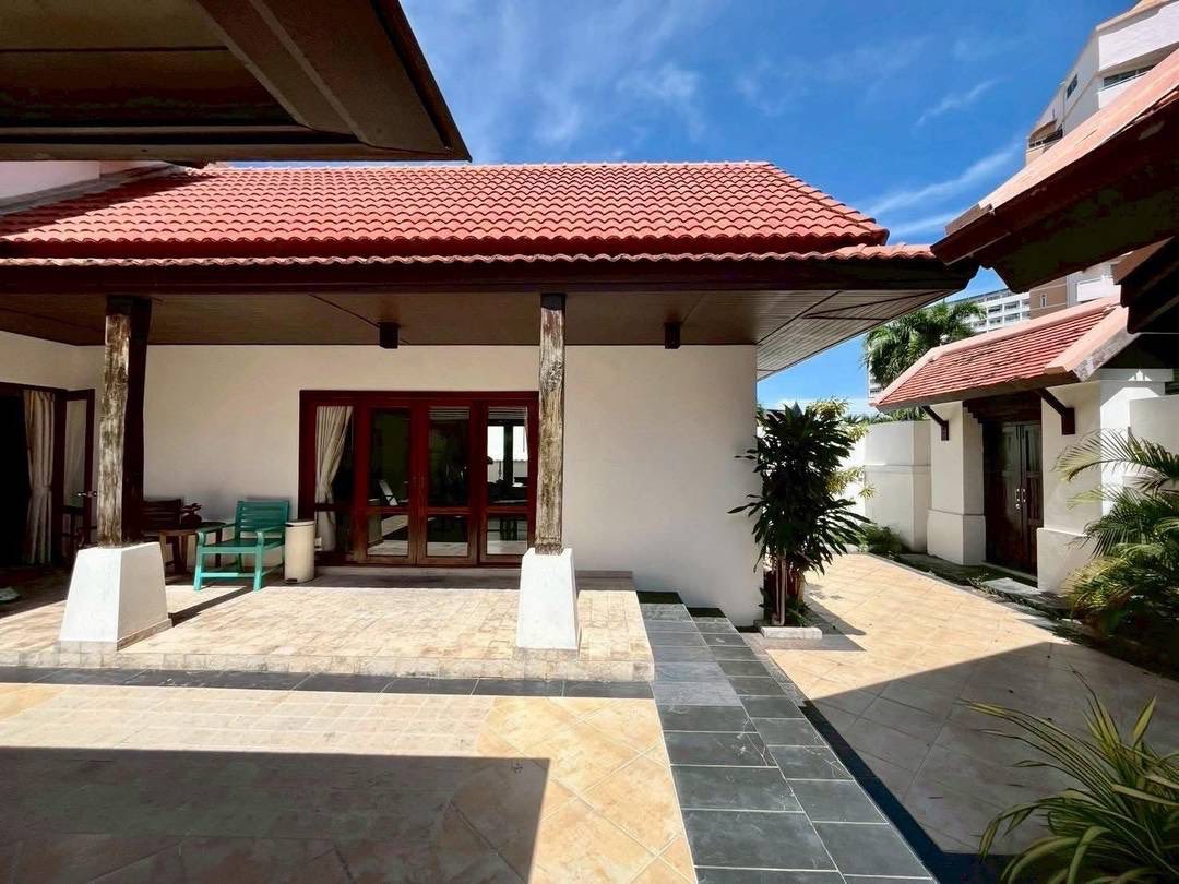 picture Thai-Bali Style Pool Villa for Sale – Thappraya - 14/15