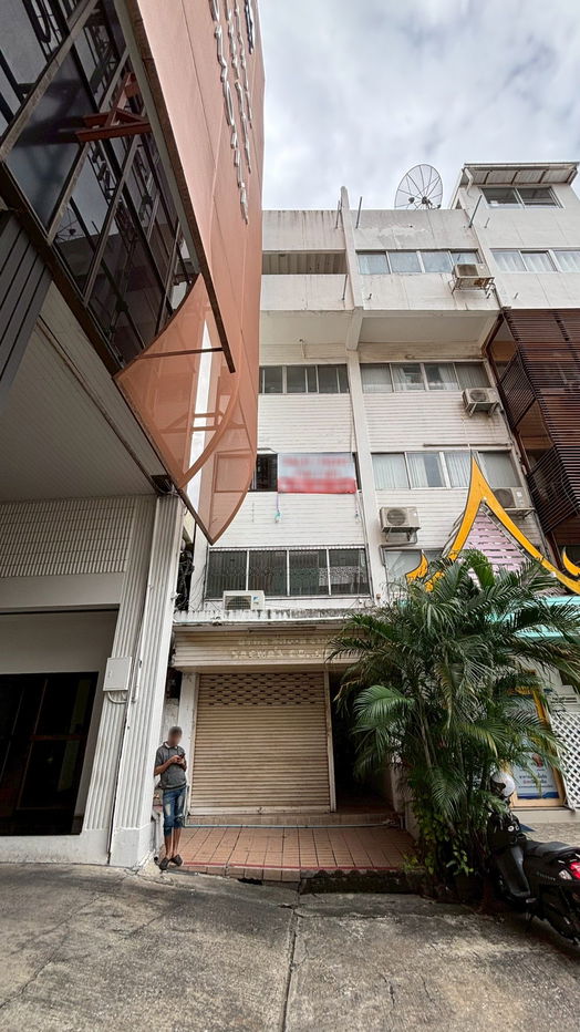 picture Commercial building for sale, 14 sq wah, good location on Petchburi Road. - 2/43