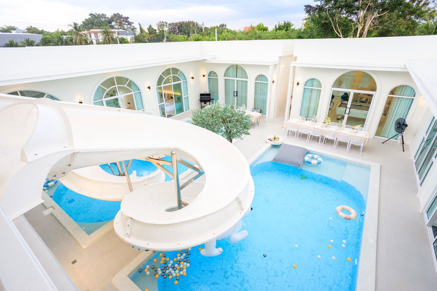 รูป ขายพูลวิลล่าหรู 9 ห้องนอนในห้วยใหญ่ - รูปที่ 2/20